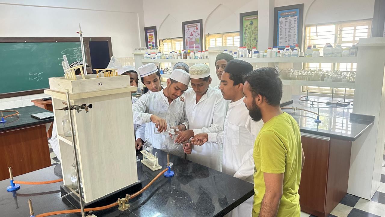 Well Equipped Labs in the college to give hands on experience to Science studentsto