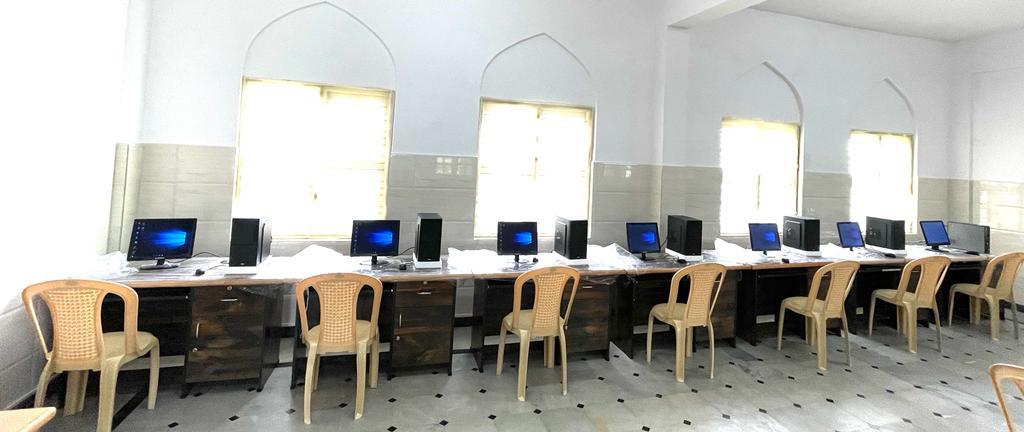 Well Equipped Labs in the college to give hands on experience to Science studentsto